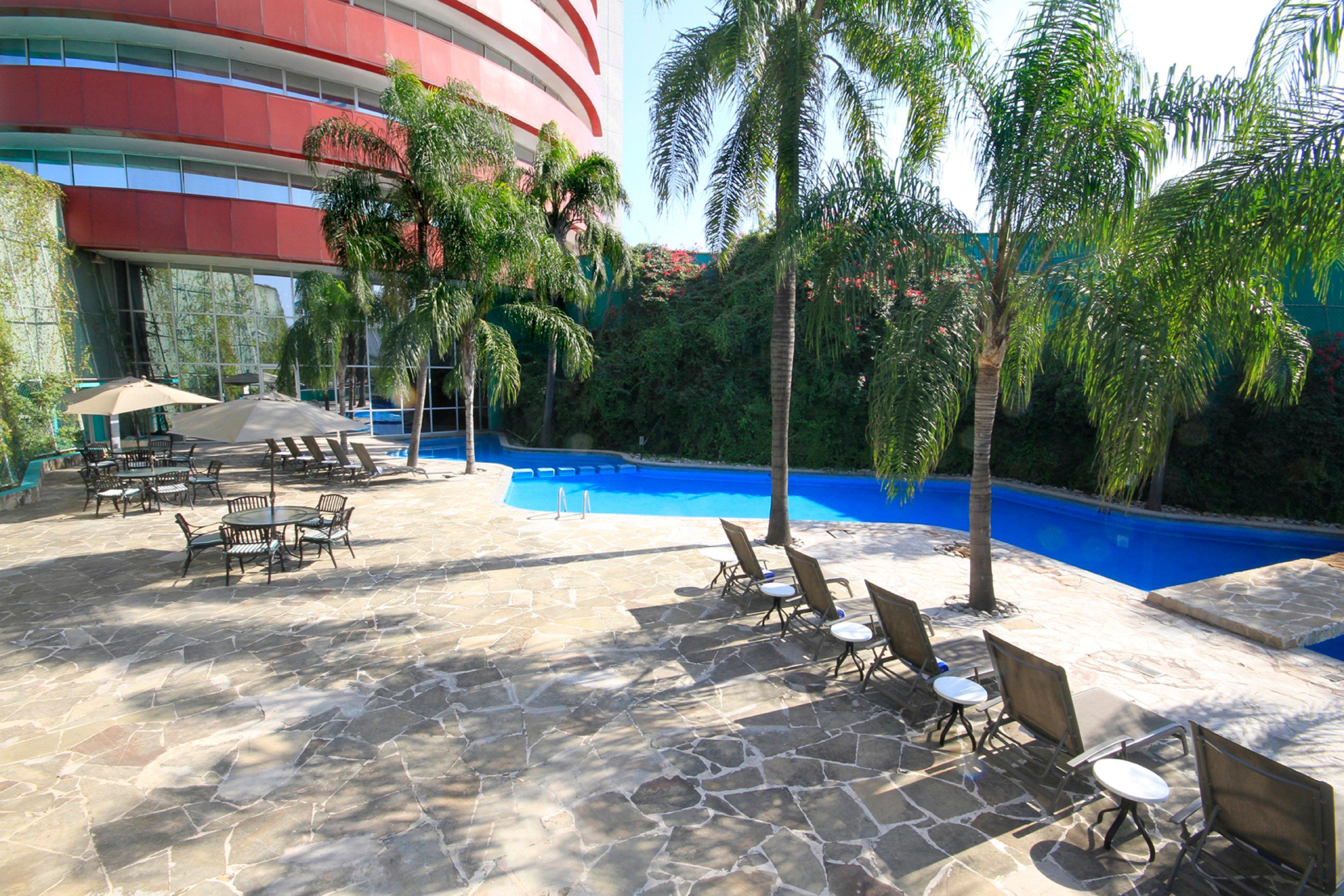 ฮอลิเดย์อินน์ มอนเทอร์เรย์-ปาร์เก ฟุนดิโดรา มอนแตร์เรย์ ภายนอก รูปภาพ Hotel's pool