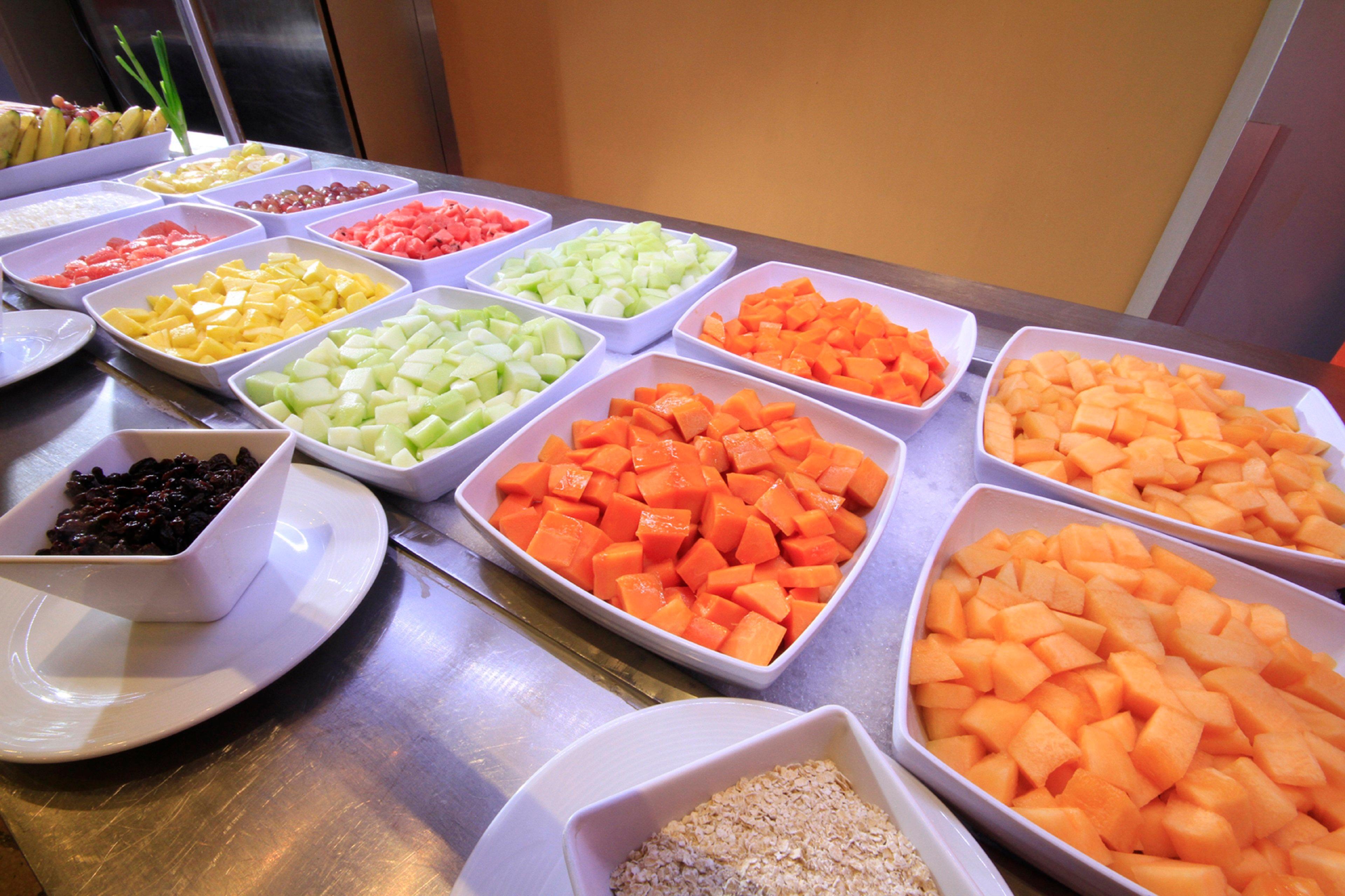 ฮอลิเดย์อินน์ มอนเทอร์เรย์-ปาร์เก ฟุนดิโดรา มอนแตร์เรย์ ภายนอก รูปภาพ Fruit salad