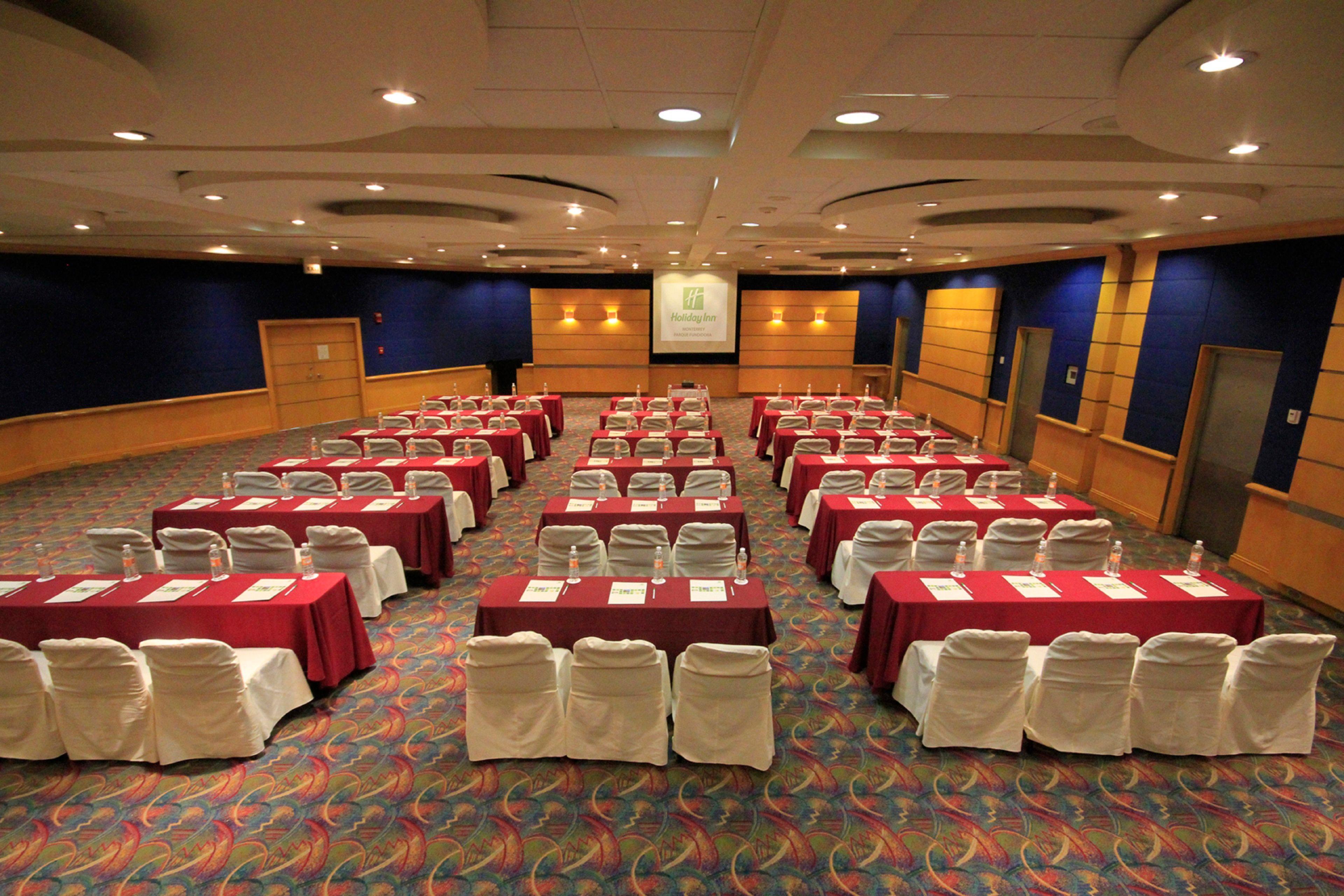 ฮอลิเดย์อินน์ มอนเทอร์เรย์-ปาร์เก ฟุนดิโดรา มอนแตร์เรย์ ภายนอก รูปภาพ A typical conference room