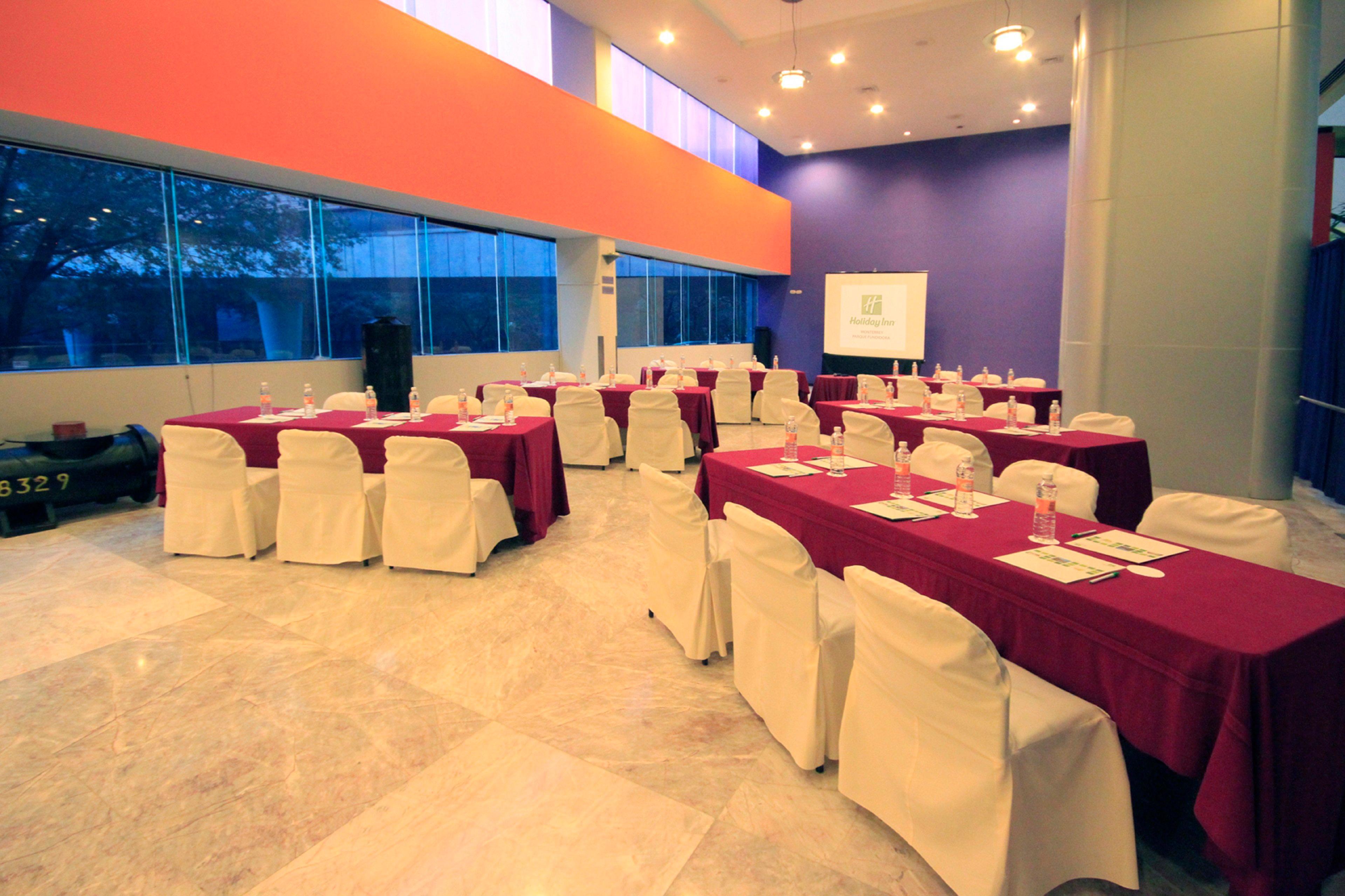 ฮอลิเดย์อินน์ มอนเทอร์เรย์-ปาร์เก ฟุนดิโดรา มอนแตร์เรย์ ภายนอก รูปภาพ Meeting room