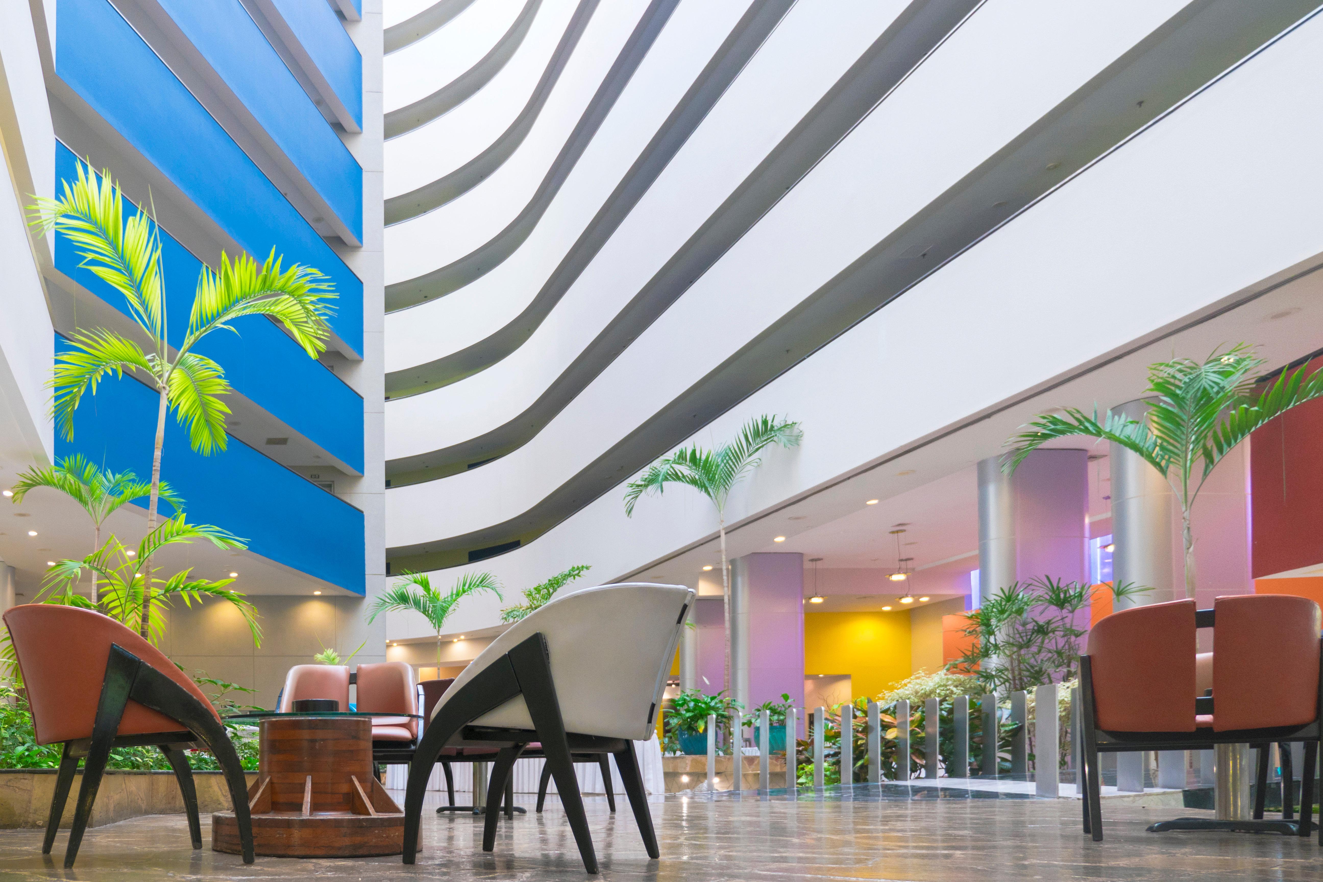 ฮอลิเดย์อินน์ มอนเทอร์เรย์-ปาร์เก ฟุนดิโดรา มอนแตร์เรย์ ภายนอก รูปภาพ Lobby