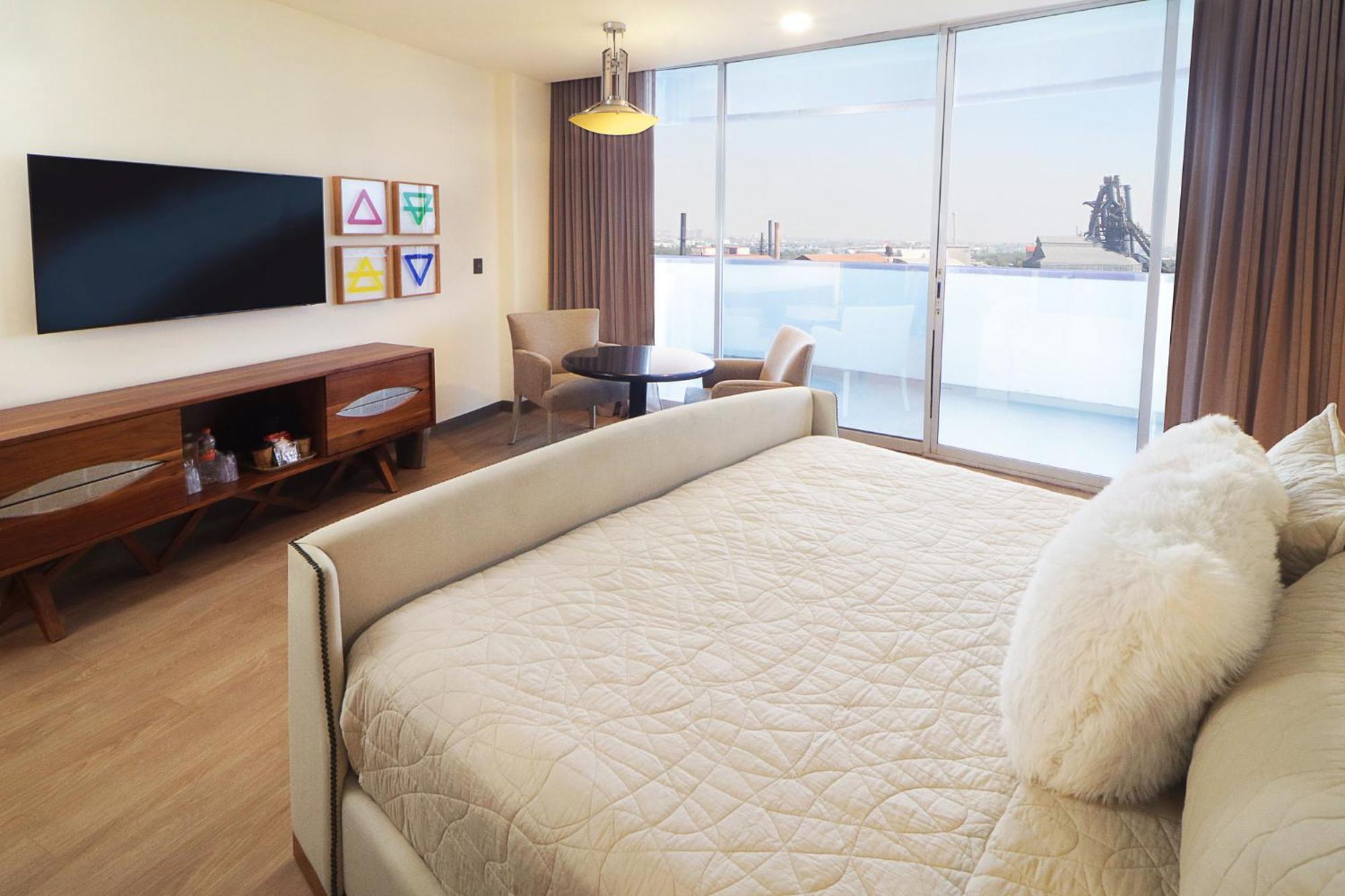 ฮอลิเดย์อินน์ มอนเทอร์เรย์-ปาร์เก ฟุนดิโดรา มอนแตร์เรย์ ภายนอก รูปภาพ A room at the hotel
